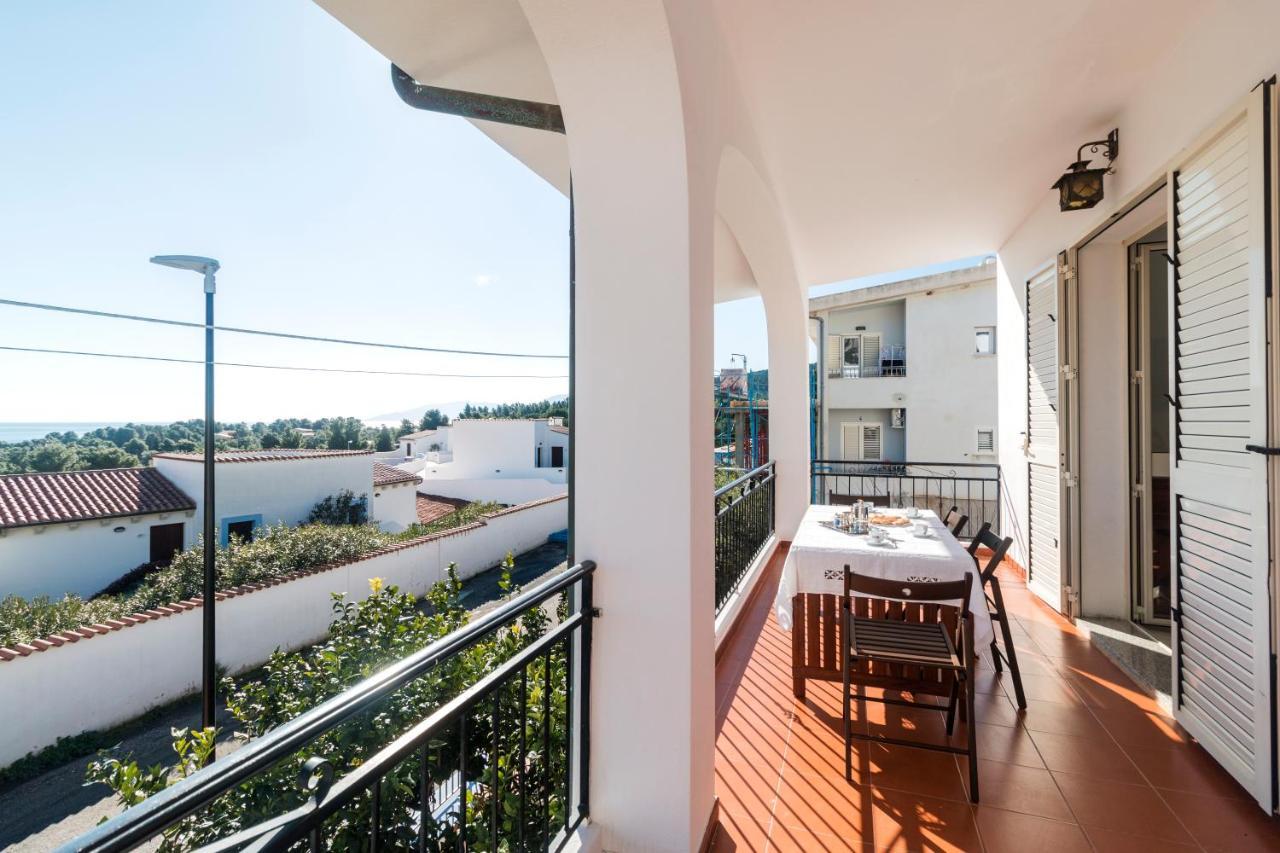 Suite Apartment La Punta Cala Gonone Exterior photo
